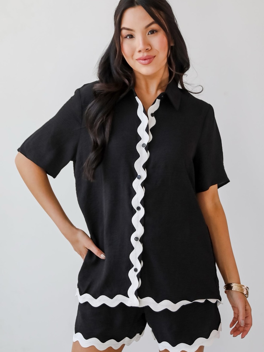 Timing Black Button-Down Short Sleeve Top with White Scalloped Trim Large